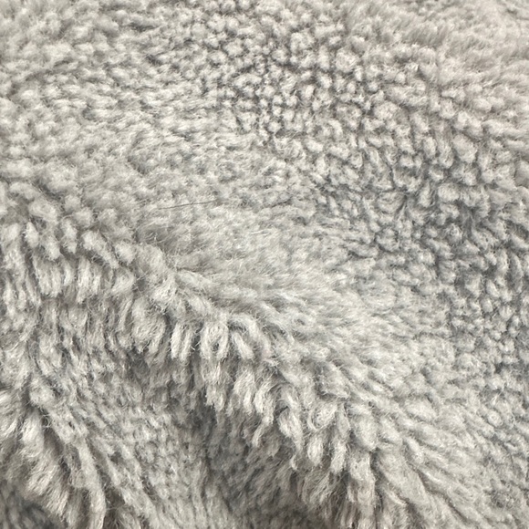 Magellan Outdoors Junior Girls Soft Fuzzy Gray Jacket - Picture 11 of 11